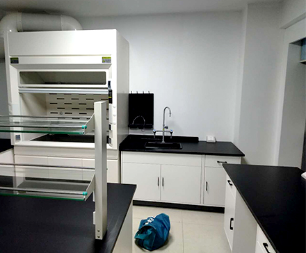 ���̰���