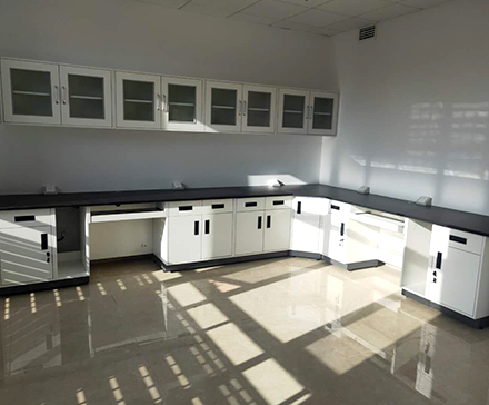 ���̰���